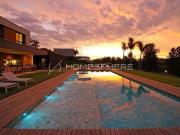 Casa de Condomínio na Quinta da Baroneza, 929 m², 6...