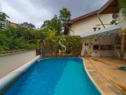 Casa de Condomínio no Jardim Vitória Régia com 499m2 4...