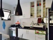 Casa de Condomínio para venda, com 3 Quartos, 1 suíte, 2...