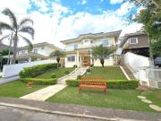 Casa de Condomínio para venda e aluguel em Golf Gardens...