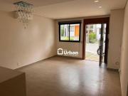 Casa de Condomínio para venda e aluguel em Granja Viana...