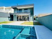 Casa de Condomínio para venda e aluguel em Granja Viana...