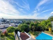 Casa de Condomínio para venda e aluguel em Granja Viana...