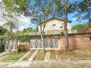 Casa de Condomínio para venda e aluguel em Granja Viana...