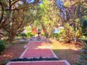 Casa de Condomínio para venda e aluguel em Helvétia Polo...