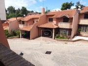 Casa de Condomínio para venda e aluguel em Jardim Marilu...