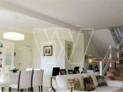 Casa de Condomínio para venda e aluguel em Loteamento...