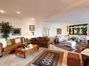 Casa de Condomínio para venda e aluguel em Sítios De...