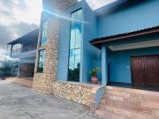 Casa de Condomínio para venda e aluguel em Vargem Grande...