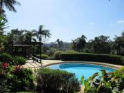 Casa de Condomínio para venda e aluguel em Vila Real...