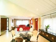Casa de Condomínio para Venda e Locação: 5 Dorms, 4...