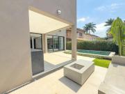 Casa de Condomínio para venda em Alphaville de 344.99m²...