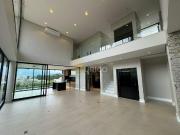 Casa de Condomínio para venda em Alphaville Dom Pedro 3...