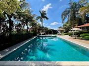 Casa de Condomínio para venda em Chácara Das Paineiras...