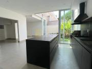 Casa de Condomínio para venda em Chácaras Alpina em...