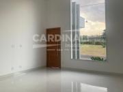 Casa de Condomínio para venda em Condomínio Village São...