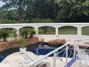 Casa de Condomínio para venda em Estância Recreativa San...