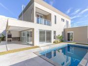 Casa de Condomínio para venda em Granja Viana em Cotia...