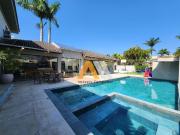 Casa de Condomínio para venda em Jardim Acapulco em...