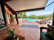 Casa de Condomínio para venda em Jardim Das Laranjeiras...