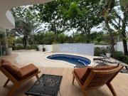 Casa de Condomínio para venda em Jardim Recanto em...