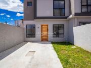 Casa de Condomínio para venda em Lindóia em Curitiba...