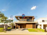 Casa de Condomínio para venda e aluguel em Loteamento...