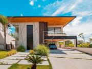 Casa de Condomínio para venda em Moinho Velho em Embu...