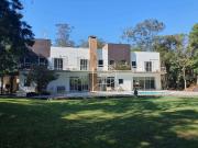 Casa de Condomínio para venda em Moinho Velho em Embu...