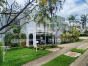 Casa de Condomínio para venda em Parque Das Quaresmeiras...
