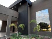 Casa de Condomínio para venda em Petit trianon em...