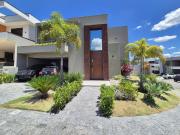 Casa de Condomínio para venda em Roncáglia em Valinhos...