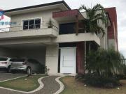 Casa de Condomínio para venda em Swiss Park em Campinas...