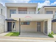 Casa de Condomínio para venda em Tamboré em Santana De...