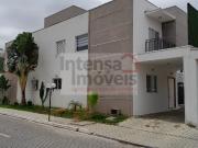 Casa de Condomínio para venda em Vila Areao em Taubaté...