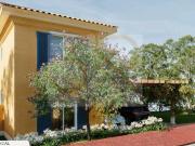 Casa de Condomínio para venda em Vila Do Golf em...