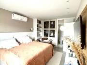 Casa de condomínio para venda possui 450 metros...