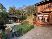 Casa de condomínio para venda possui 596 metros...