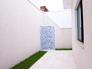 Casa de condomínio para venda tem 180 metros quadrados...