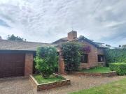 Casa de cuatro ambientes. Con quincho y gran parque
