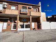 Casa de cuatro dormitorios en Armilla zona Poniente