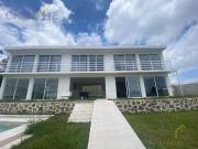 Casa con alberca en venta en el Chico Ver Entre...