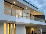 Casa de diseño moderno y roof garden en Metepec