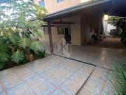 CASA DE DOIS ANDARES Avenida do Bairro Esplanada