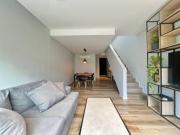 Casa de dos dormitorios, cochera y vista al río en...