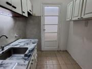 Casa de dos dormitorios con cochera. Dependencias en...