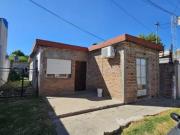 Casa de dos dormitorios con local + casa de un...