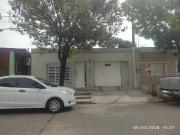 Casa de dos dormitorios con pileta en barrio Villa Rosas