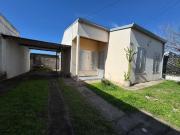 Casa de dos dormitorios en venta en barrio Fátima