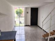 CASA DE DOS NIVELES EN GALAXIA LA CALERA – PUEBLA